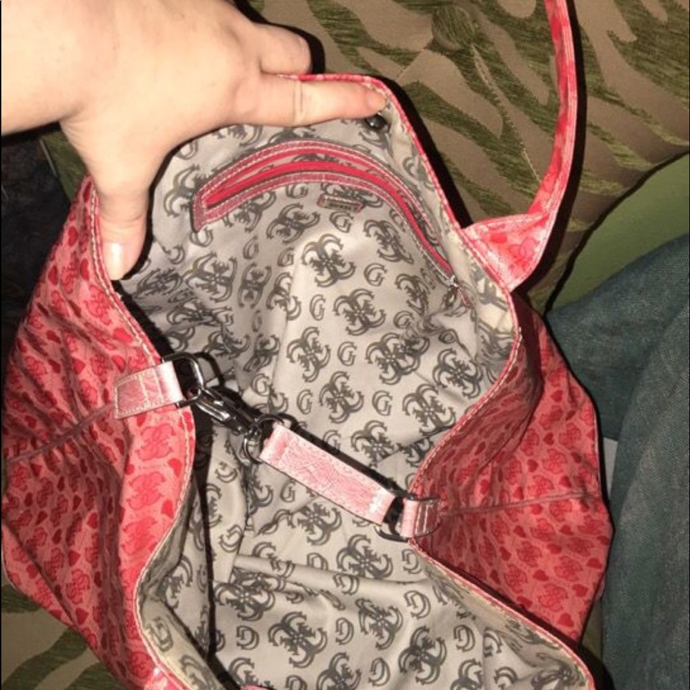 Guess tote Large